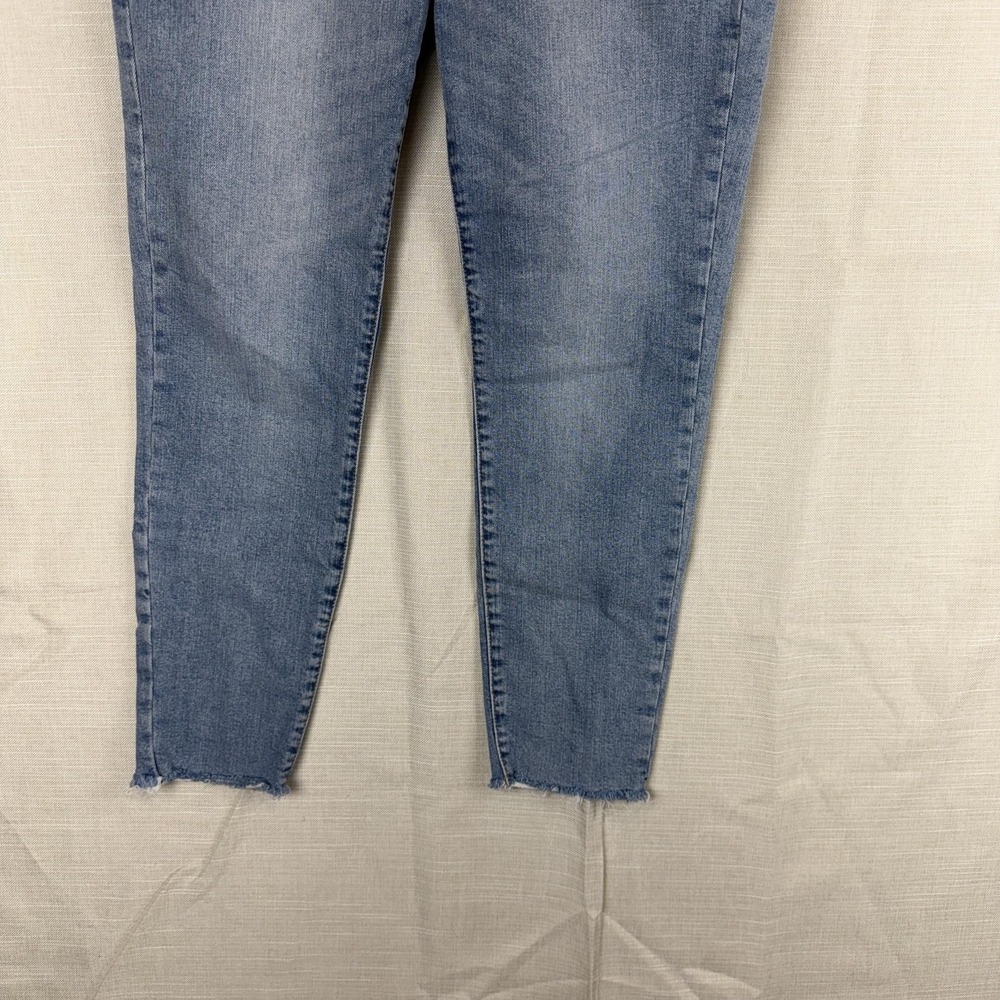 Lucky Brand Ava Crop Jeans Womens 8/29 Medium Wash Slim Raw Hem Stretch Denim - Picture 3 of 15